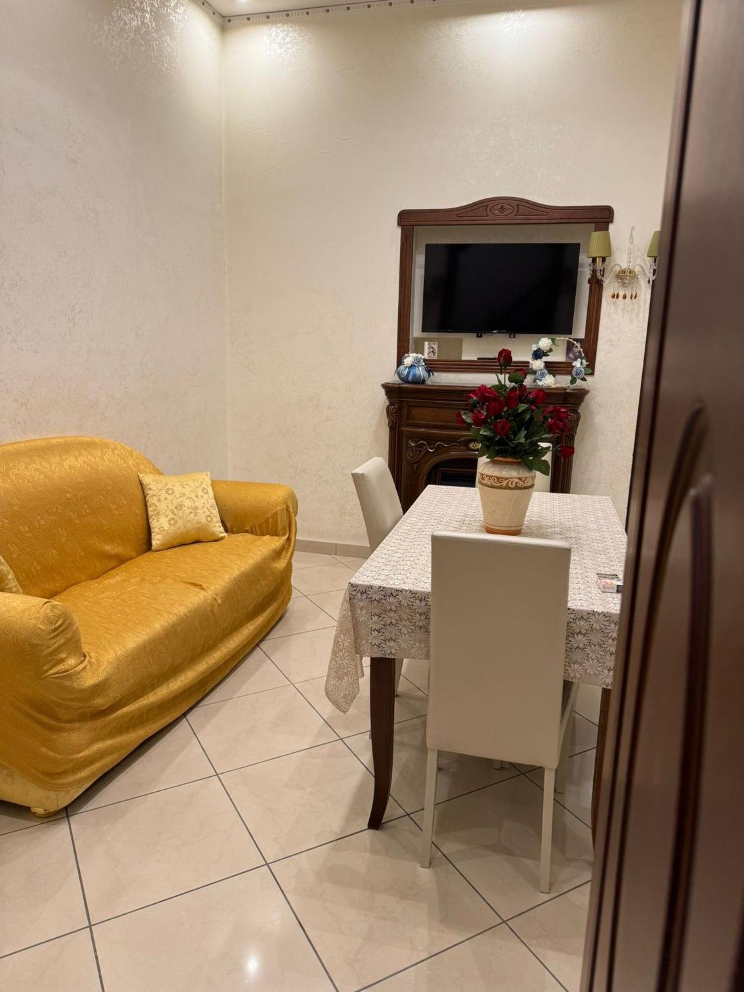 Homestay La Dimora Di Partenope Naples